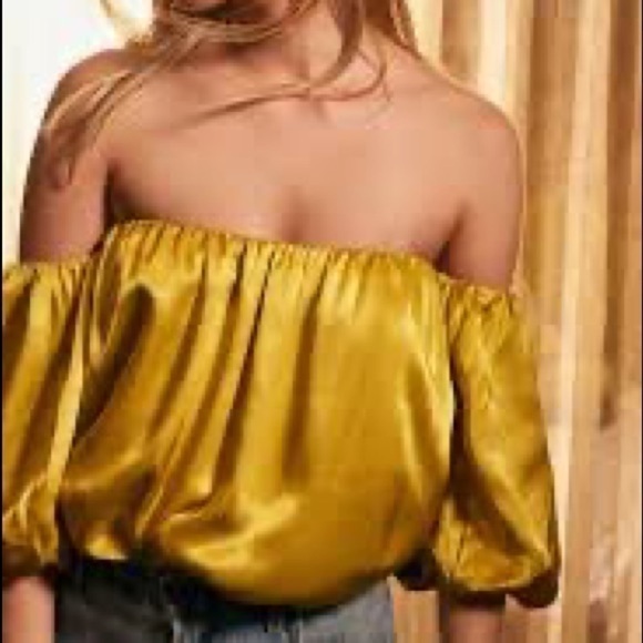 Urban Outfitters Mustard Satin Off-Shoulder Blouse Small - Picture 11 of 11